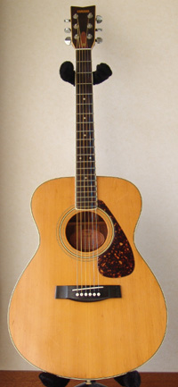 YAMAHA FG-252