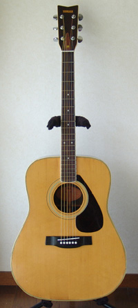 YAMAHA FG-201