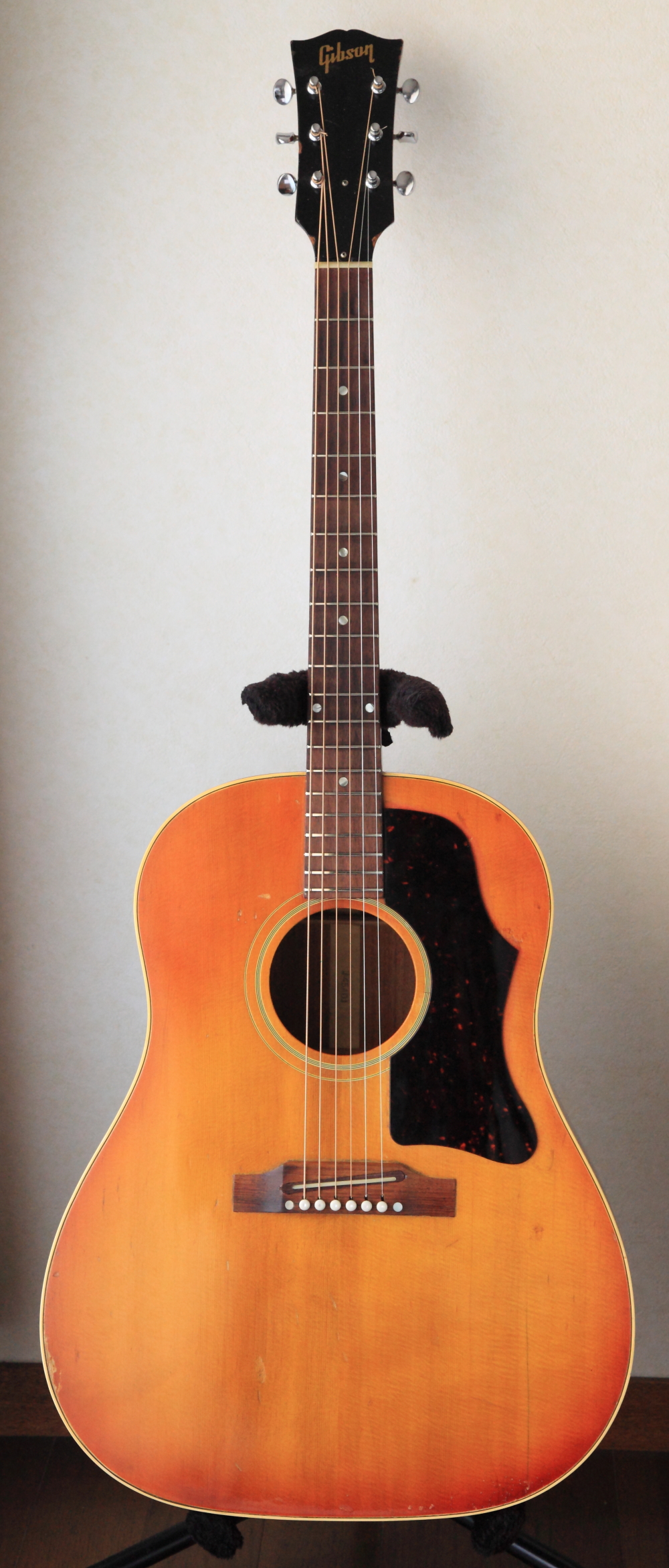 Gibson J-45